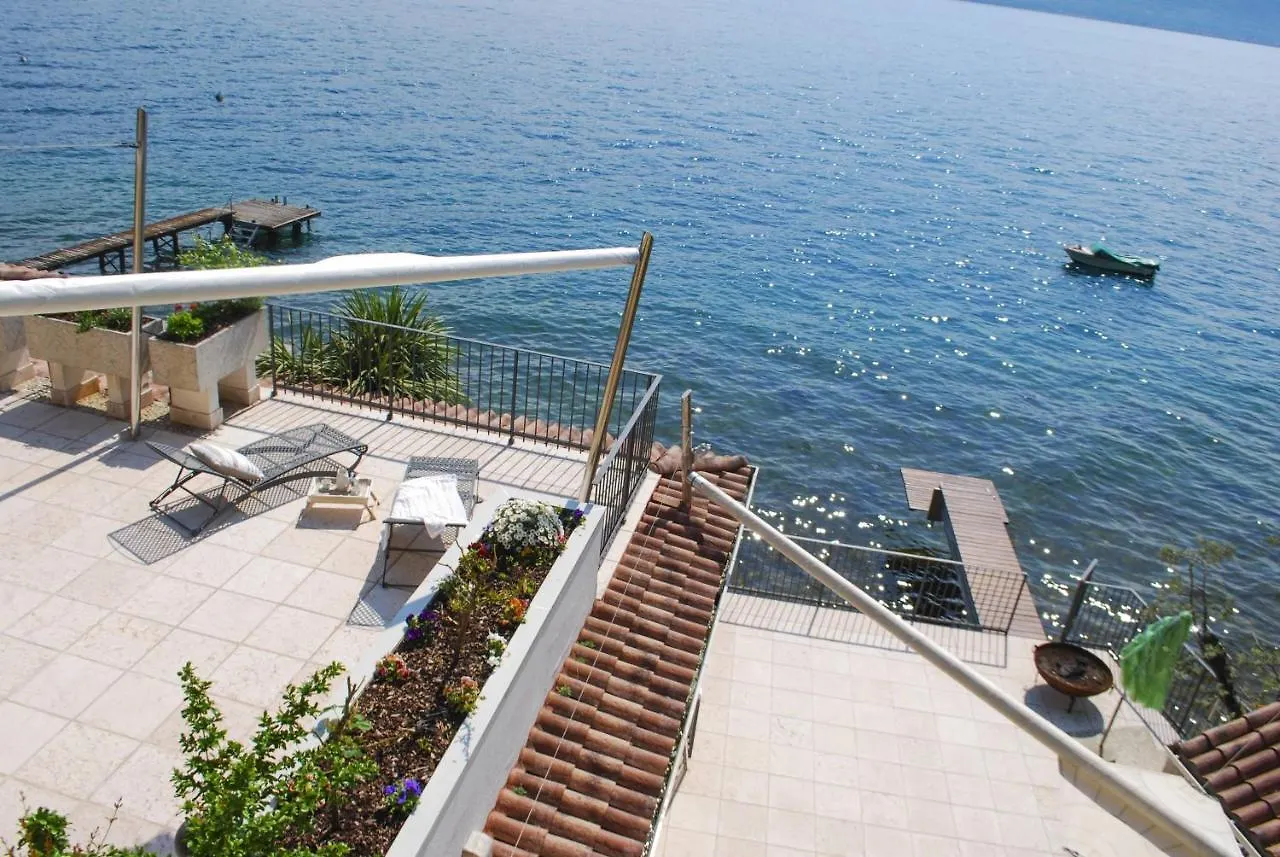 Villa I Cipressi - Theater Home Toscolano Maderno 0*,  Italy