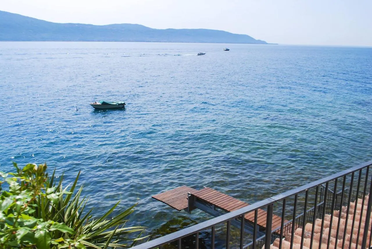 Villa I Cipressi - Theater Home Toscolano Maderno